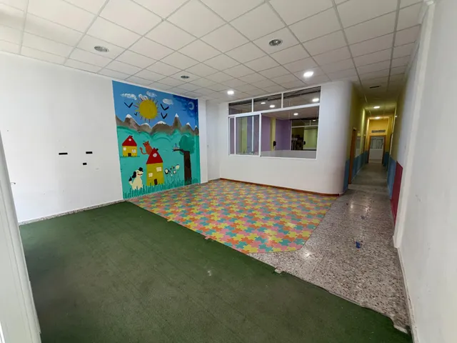LOCAL COMERCIAL EN VENTA DE 200 m2 – ANTIGUA GUARDERÍA CON M - foto 2