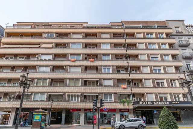 ESPECTACULAR VIVIENDA EN ACERA DEL DARRO — 4