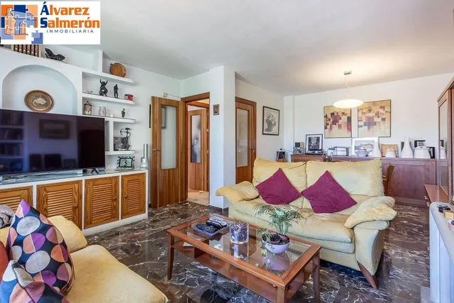 CASA PAREADA EN LA ZUBIA CON PISCINA, ZONA DE BARBACOA Y JARDÍN — 11