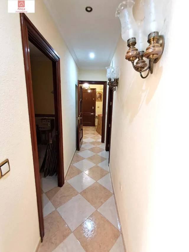 VENTA EN MONTIJO, ZONA CENTRO, MAGNIFICO PISO EN 1ª PLANTA, AMUEBLADO, EXCELENTES CALIDADES, CLIMATIZADO — 20