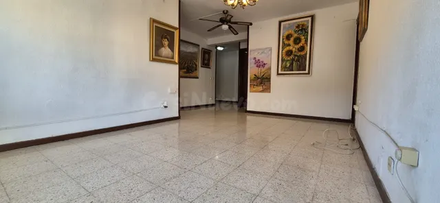 Amplío piso situado junto al mar entre el centro de Fuengiro - foto 3