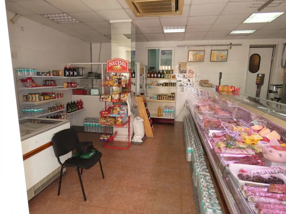 ++OPORTUNIDAD++LOCAL COMERCIAL EN VENTA ACTUALMENTE FUNCIONANDO COMO CARNICERIA+