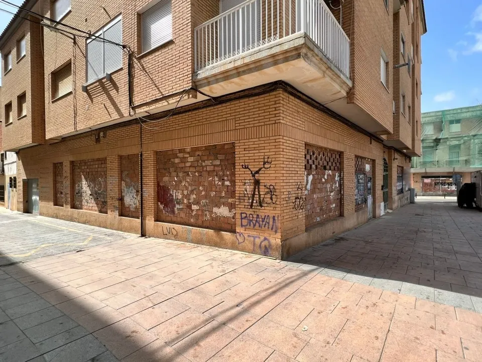 LOCAL COMERCIAL EN ALQUILER EN EL CENTRO DE LA UNÓN