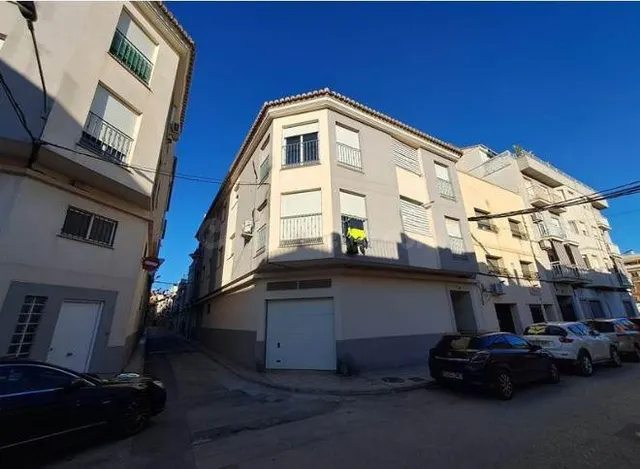 SE VENDE piso OKUPA en C Lepanto 56 de Alzira - foto 4