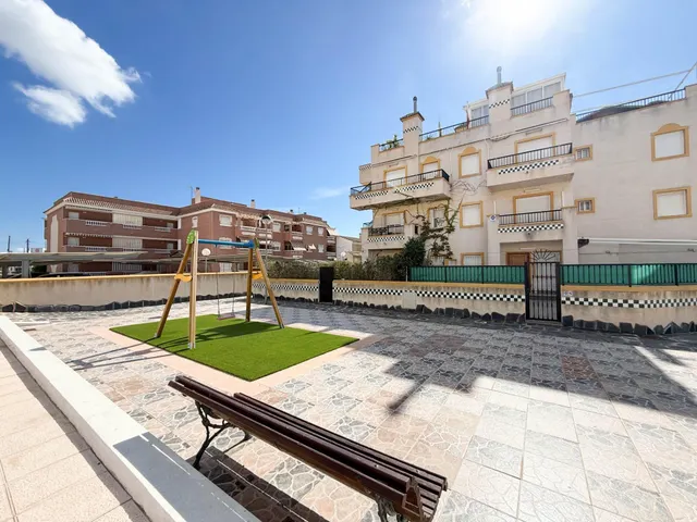 Tu casa en Santa Pola con chimenea y piscina — 41