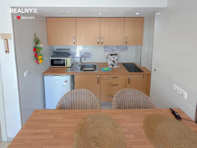 La Veleta! Espectacular apartamento con increíble diseño + Amplia terraza con vistas panorámicas y laterales al mar (250 mts playa) — 23