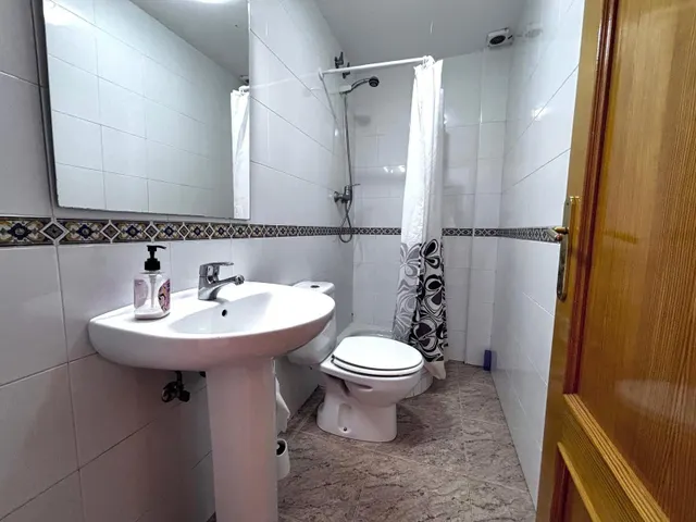 PRECIOSO ADOSADO DE CINCO DORMITORIOS EN LA RIBERA — 10