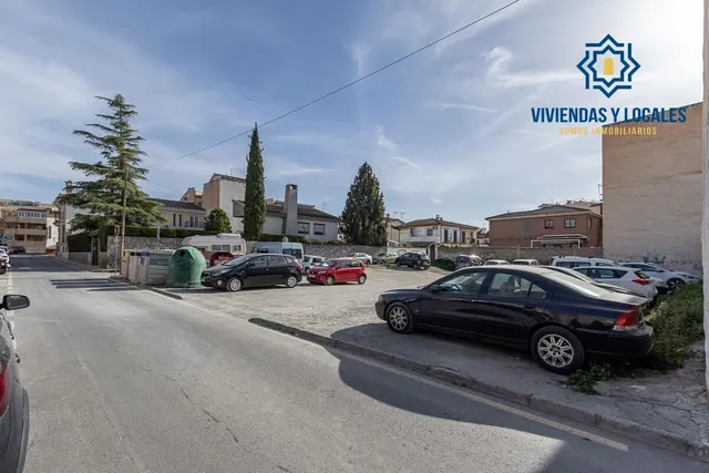 ¡Oportunidad única! Solar en venta en Churriana de la Vega — 5