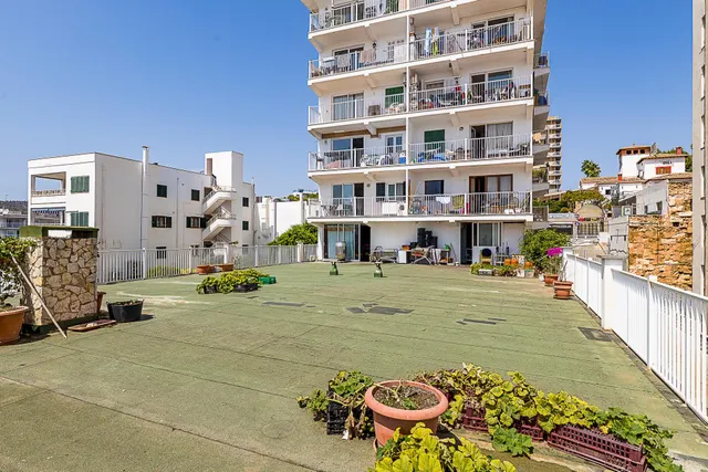 Local comercial en primera línea de playa en Magaluf — 20