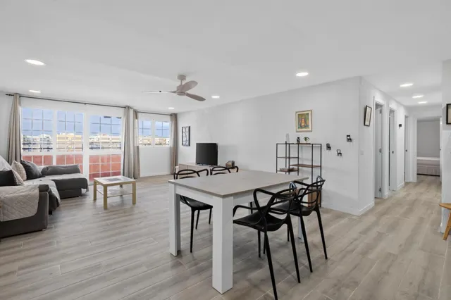 Piso 4 habitaciones 170m² en venta - Juan Carlos I — 10