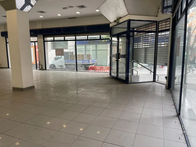 Local comercial 160m² en alquiler - La Isleta - foto 3