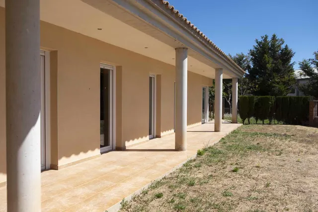 Fantástica torre en venta con jardín en Jorba-Urb. Pla de Torruella (BCN) — 7