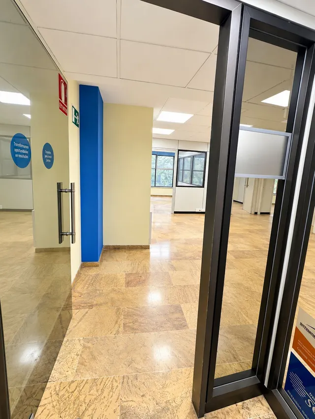 Local comercial 144m² en venta - Marbella — 14