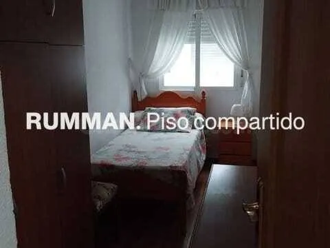 EST / Piso de CUATRO dormitorios, zona Plaza de Toros - foto 5