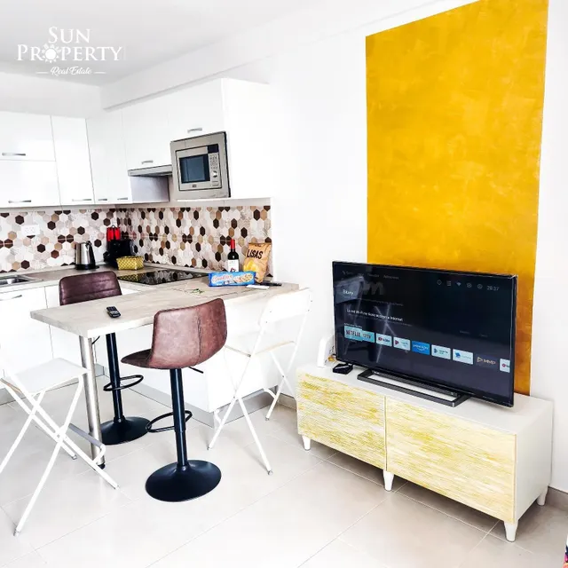 APARTAMENTO A UNOS PASOS DE LA PLAYA EN PLAYA DE LAS AMÉRICA - foto 2