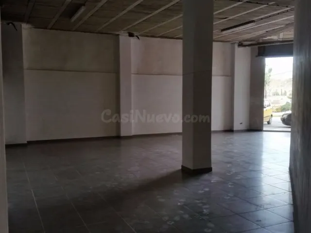 Local comercial en alquiler en Ontinyent - foto 2