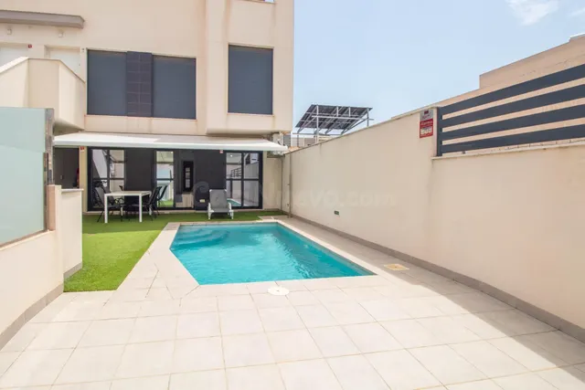 BUNGALOW DE 2 DORMITORIOS Y 2 BAÑOS EN SAN PEDRO DEL PINATAR (LO PAGAN) — 27