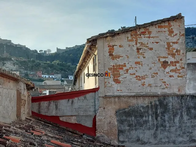 CASA-PALACIO, CÉNTRICO, DE ESTILO GÓTICO — 7