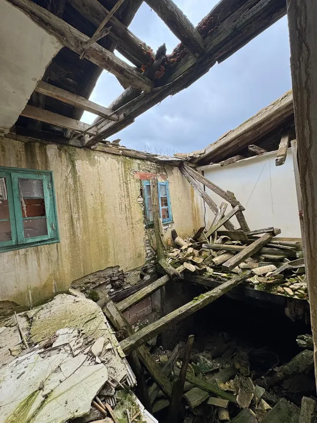 Casa tradicional de piedra para rehabilitar en lerés — 24