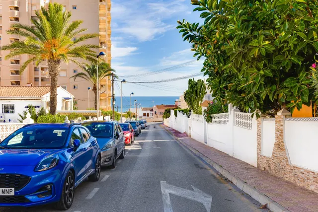 Spacious Apartment in Lomas de Mar, Torrelamata — 34