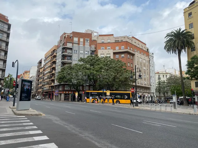 Venta de piso en Angel Guimerá para reformar, Valencia