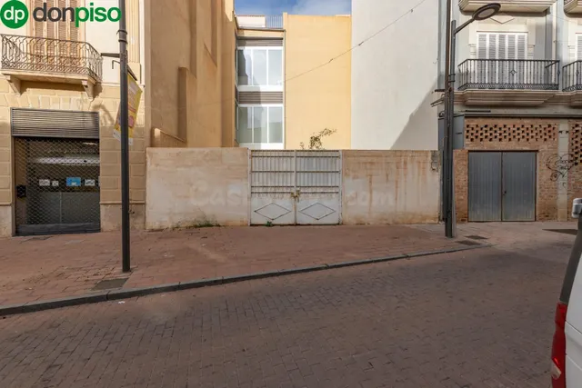 Solar en venta en el centro de Motril - foto 5