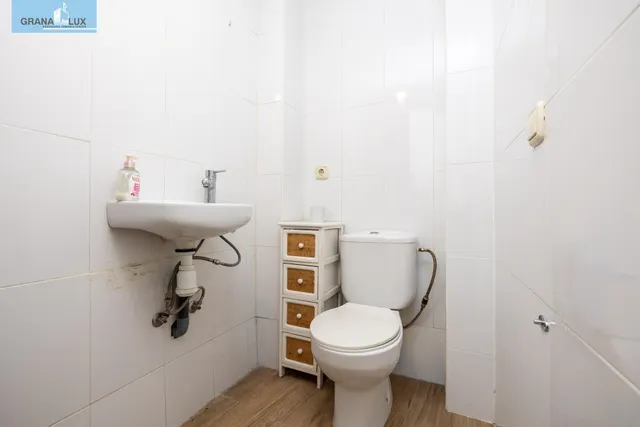 ¡Tu hogar soñado te espera en esta espectacular casa reformada! — 31
