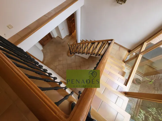 ESPECTACULAR CHALET MUY CERCA DEL PUEBLO — 31