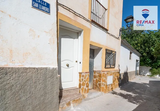 DOS CASAS MAS PARCELA DE 900  METROS — 3