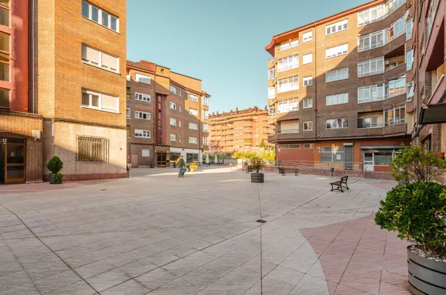 Piso en la estrecha , Oviedo — 36