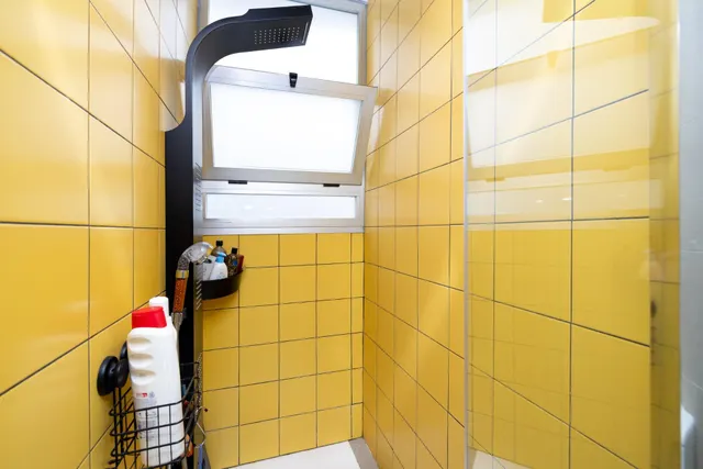 Piso Reformado en Zona Comercial y Universitaria de Granada - €330,000 — 19
