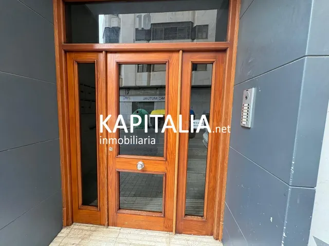 ¡Vive en el corazón de Xàtiva! Amplio piso esquinero de 4 ha