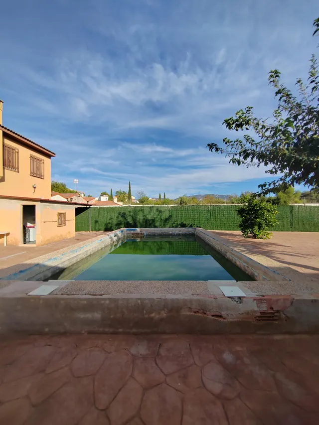 SE VENDE CHALET EN ZONA ANTIGUA CARRETERA DE GRANADA — 19