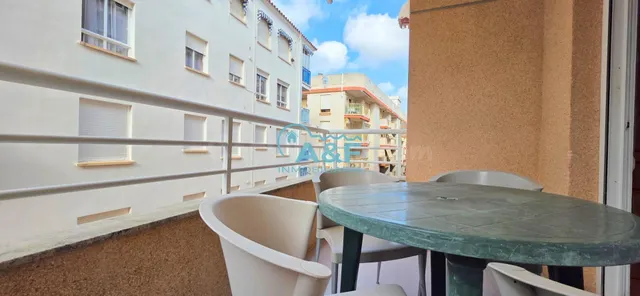 SE VENDE APARTAMENTO DE 2 DORMITORIOS CON TERRAZA EN OROPESA - foto 2