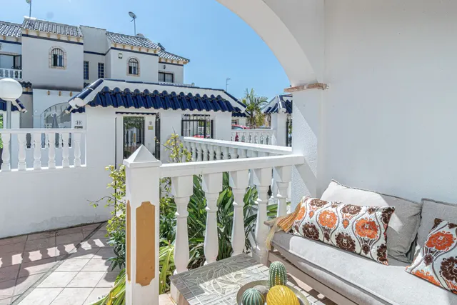 Adosado de 3 dormitorios 2 baños en Orihuela Costa ¡Tu hogar ideal en Las Chismosas! ✨ — 34