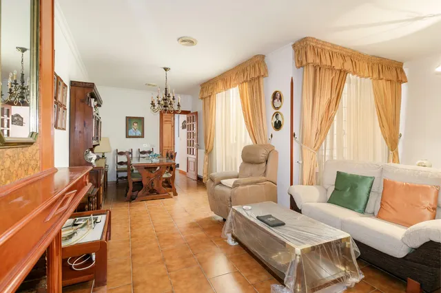 Venta de Edificio en Baza - foto 2