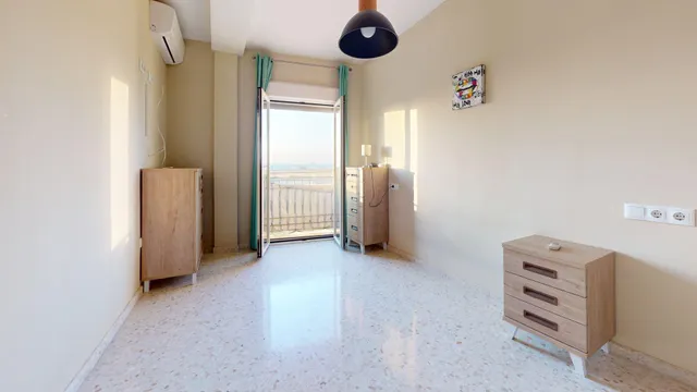 Amplio y Luminoso Piso en La Carlota con plaza de garaje y trastero  - Oportunidad Única por 125.000 € — 18