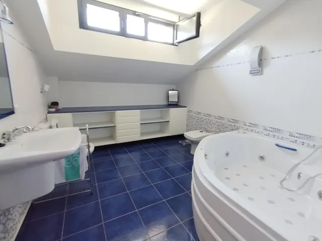 Espectacular Chalet en Montehermoso - Espacios Amplios y Comodidad — 28
