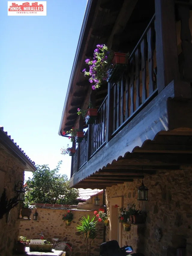 SE  VENDE CASA TIPICA MARAGATA INDEPENDIENTE EN EL CAMINO DE SANTIAGO — 17