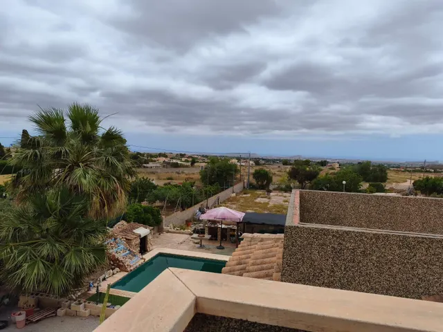 Alquiler con opcion a compra o compra aplazada dechalet urbano con piscina privada, vistas al mar y amplias zonas deportivas — 4