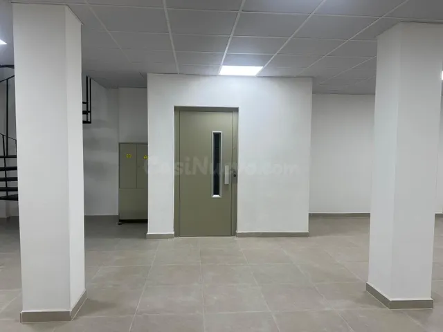 LOCAL COMERCIAL DE 311 m2 EN ALQUILER EN CALLE CRUZ – CENTRO - foto 5