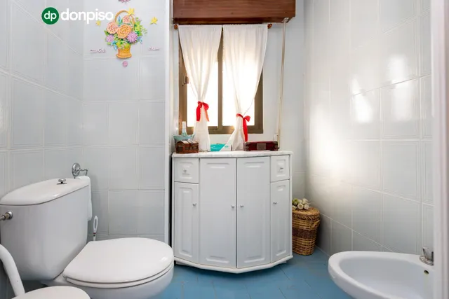 Casa 4 habitaciones 269m² en venta - Andalucia — 28