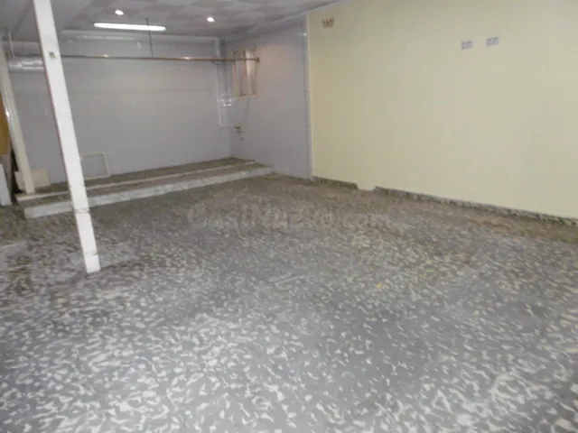 LOCAL COMERCIAL CON MUCHA FACHADA — 5