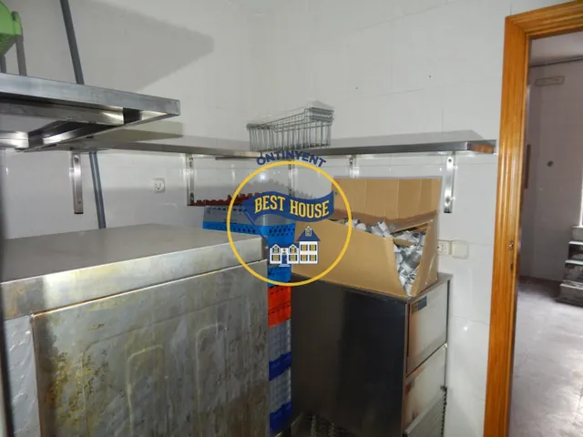 OPORTUNIDAD RESTAURANTE EN VENTA CON CASA EN BOCAIRENT — 21