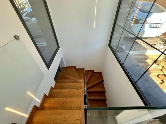 VENDEMOS UNA ELEGANTE Y MODERNA VILLA CON IMPRESIONANTES VISTAS AL MAR!! — 15