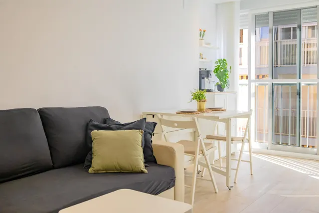 Apartamento reformado de un dormitorio en primera línea de playa en El Perellonet — 34