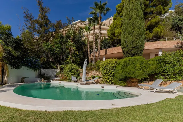 Villa prestige · magníficas vistas al mar y elegancia en parcela llana en Altea hills — 8