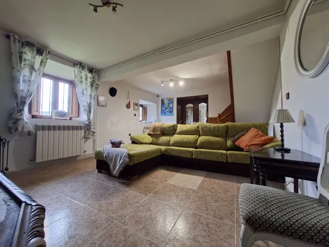 VIVIENDA CON AMPLIOS ESPACIOS Y ENTORNO NATURAL EN EL VALLE  - foto 3