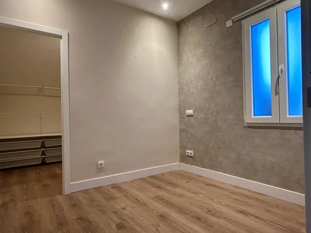 Piso en Venta en Adelfas — 8