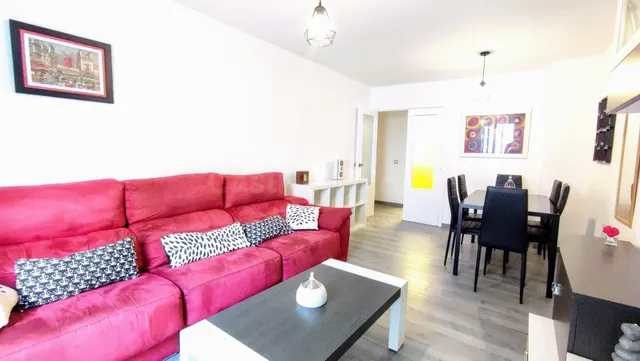 Vivienda tres dormitorios y aparcamiento en alquiler, Málaga - foto 2